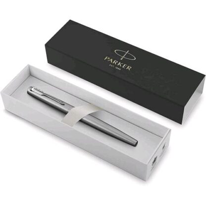 PARKER JOTTER PENNA STILOGRAFICA FINITURE CROMATA PENNINO MEDIO INCHIOSTRO BLU CONFEZIONE REGALO